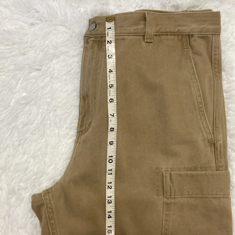 COS color tan